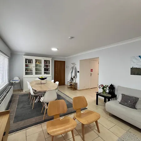 Apartment 'broker' - Amazing 2 Bedroom Near The Beach