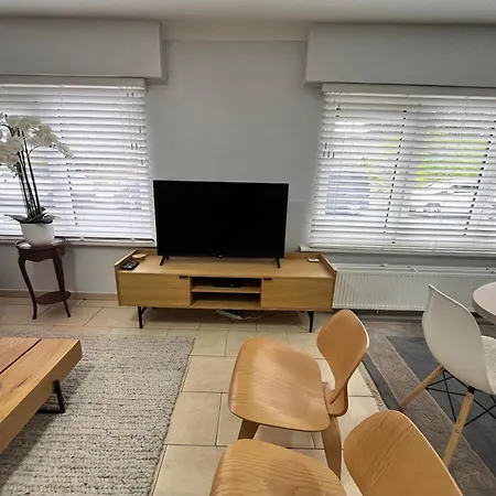 شقة 'broker' - Amazing 2 Bedroom Near The Beach *